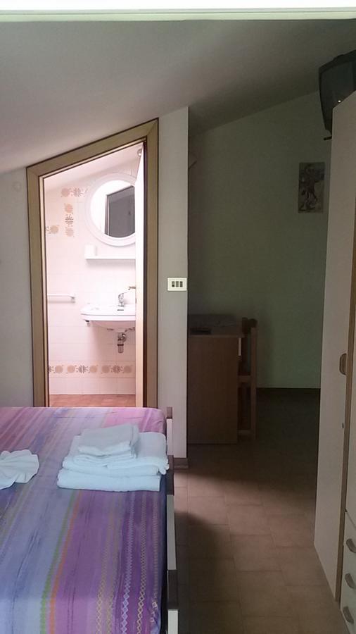 Hotel Elisabetta 2 Stelle Cattolica Luaran gambar